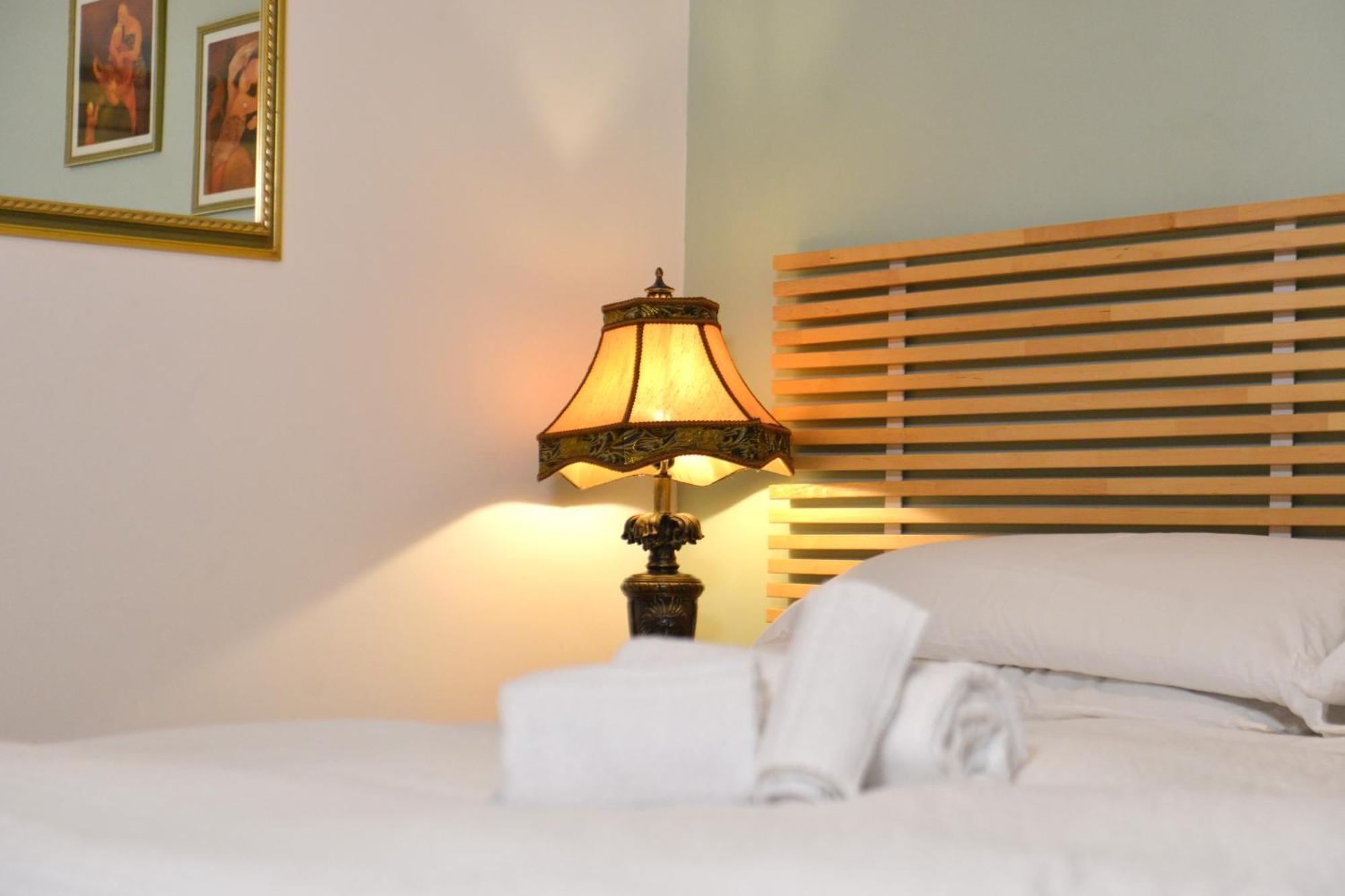 Bed and Breakfast Residenza Del Turista Катания Экстерьер фото